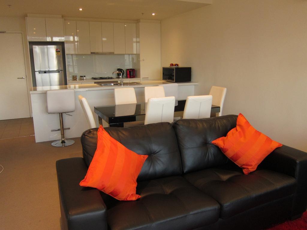 Serviced Apartments Melbourne - Platinum Мелбърн Екстериор снимка