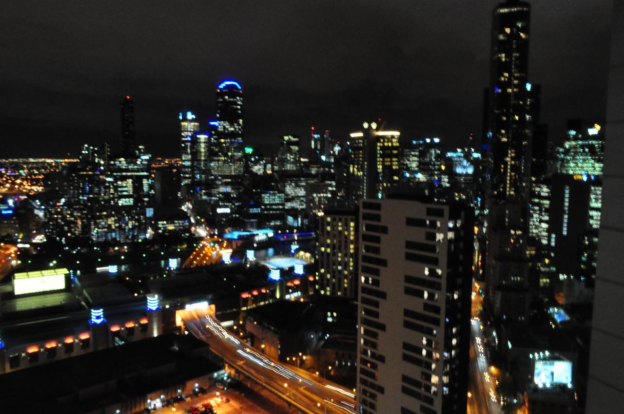 Serviced Apartments Melbourne - Platinum Мелбърн Екстериор снимка