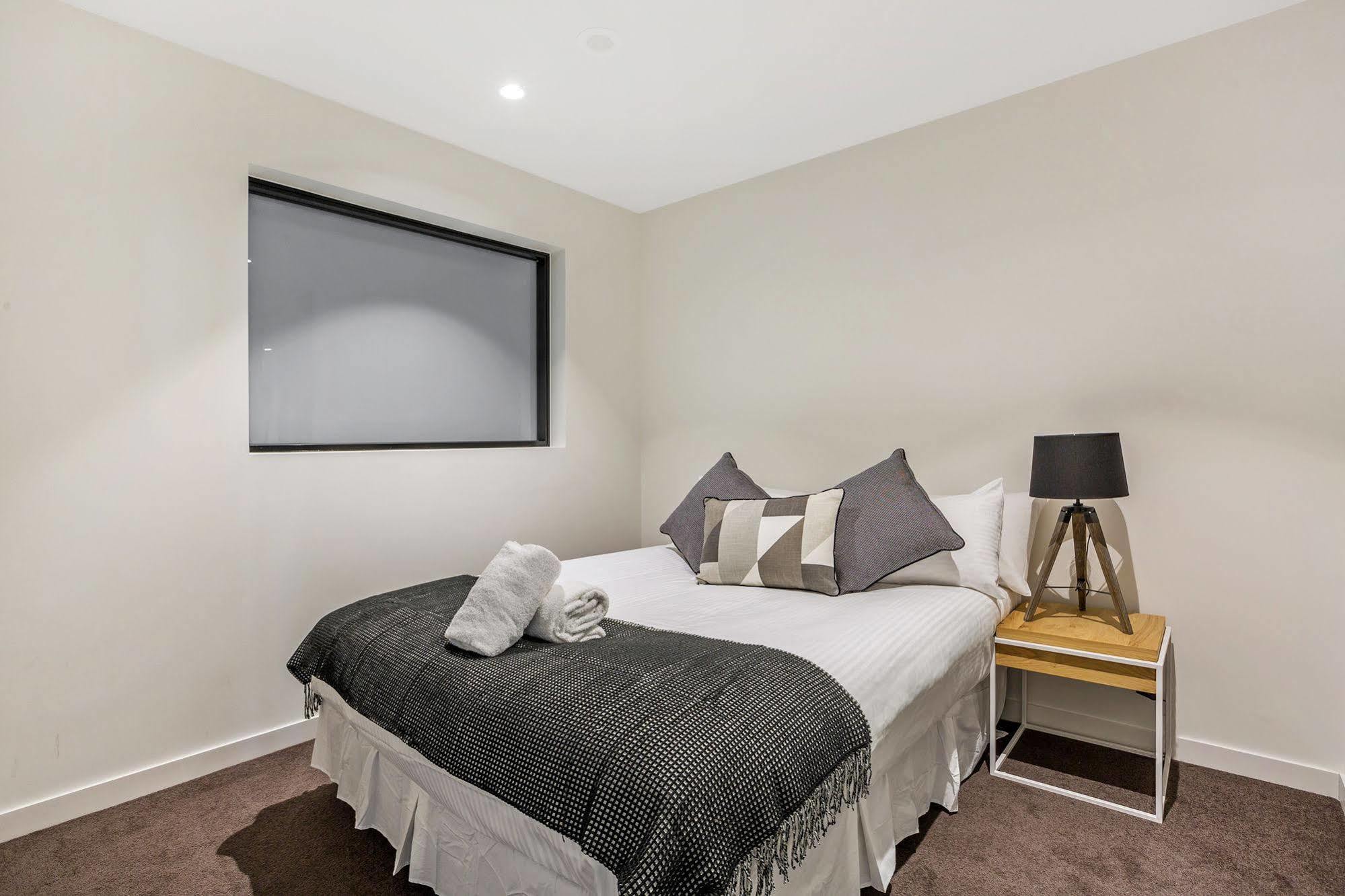 Serviced Apartments Melbourne - Platinum Мелбърн Екстериор снимка