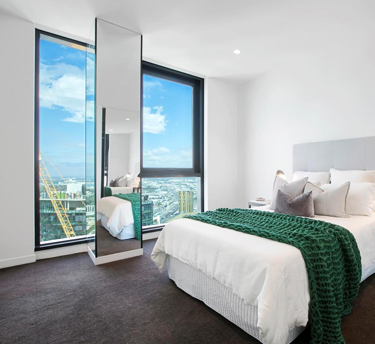 Serviced Apartments Melbourne - Platinum Мелбърн Екстериор снимка